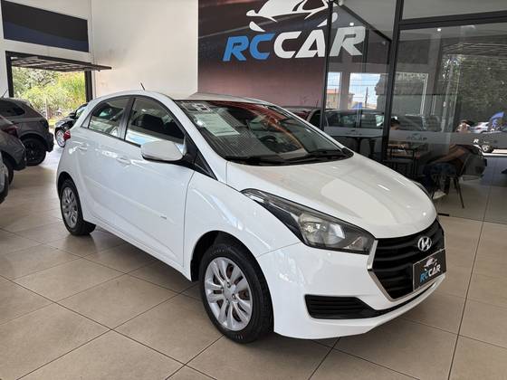 HYUNDAI HB20 1.0 COMFORT PLUS 12V TURBO FLEX 4P MANUAL